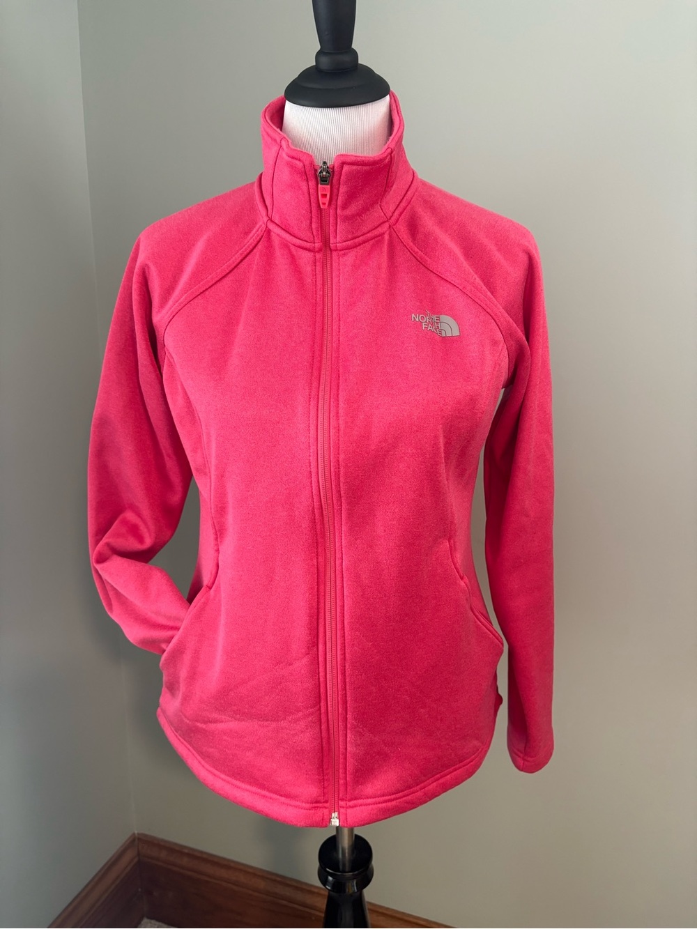 💕🌺 The North Face Pink Fleece lined zip up jacket 🧥